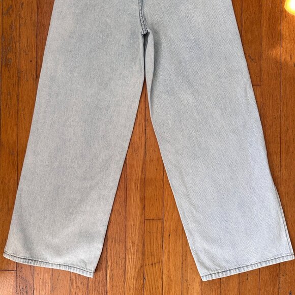 Urban Revivo Women's High Rise Light Wash Wide Leg Jeans, Size 6 - Picture 8 of 9